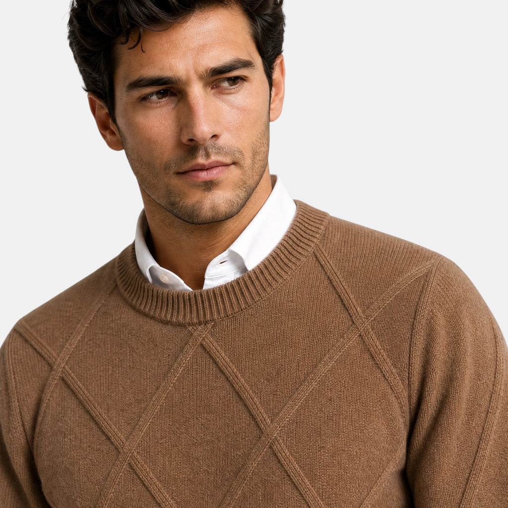 Men's Crew Neck Sweater with Diamond Pattern and Ribbed Trim