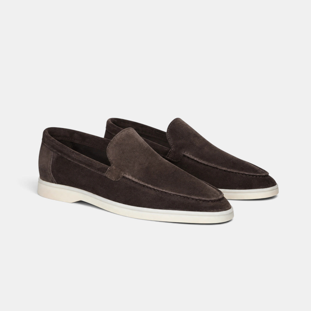Men's Slip On Loafers with Round Toe and Contrast Sole