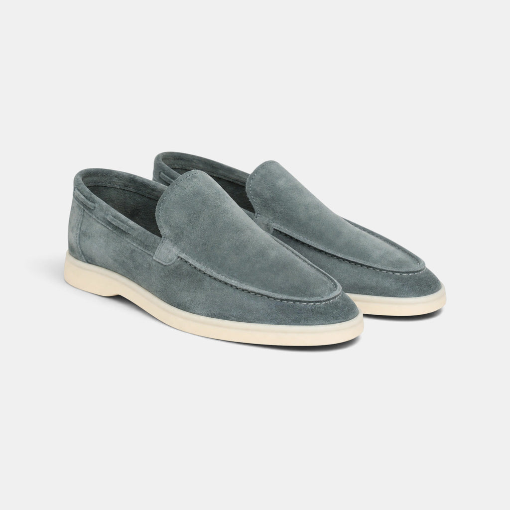 Men's Slip On Loafers with Round Toe and Contrast Sole
