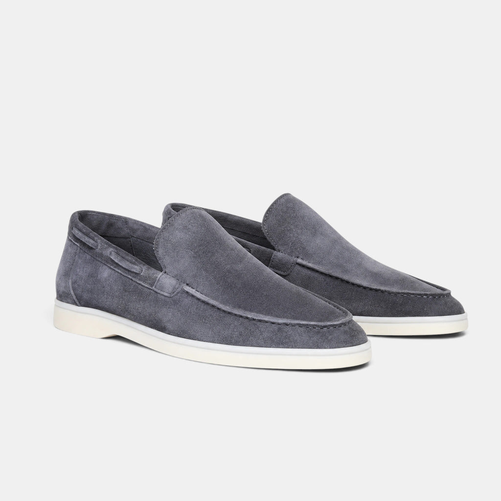 Men's Slip On Loafers with Round Toe and Contrast Sole