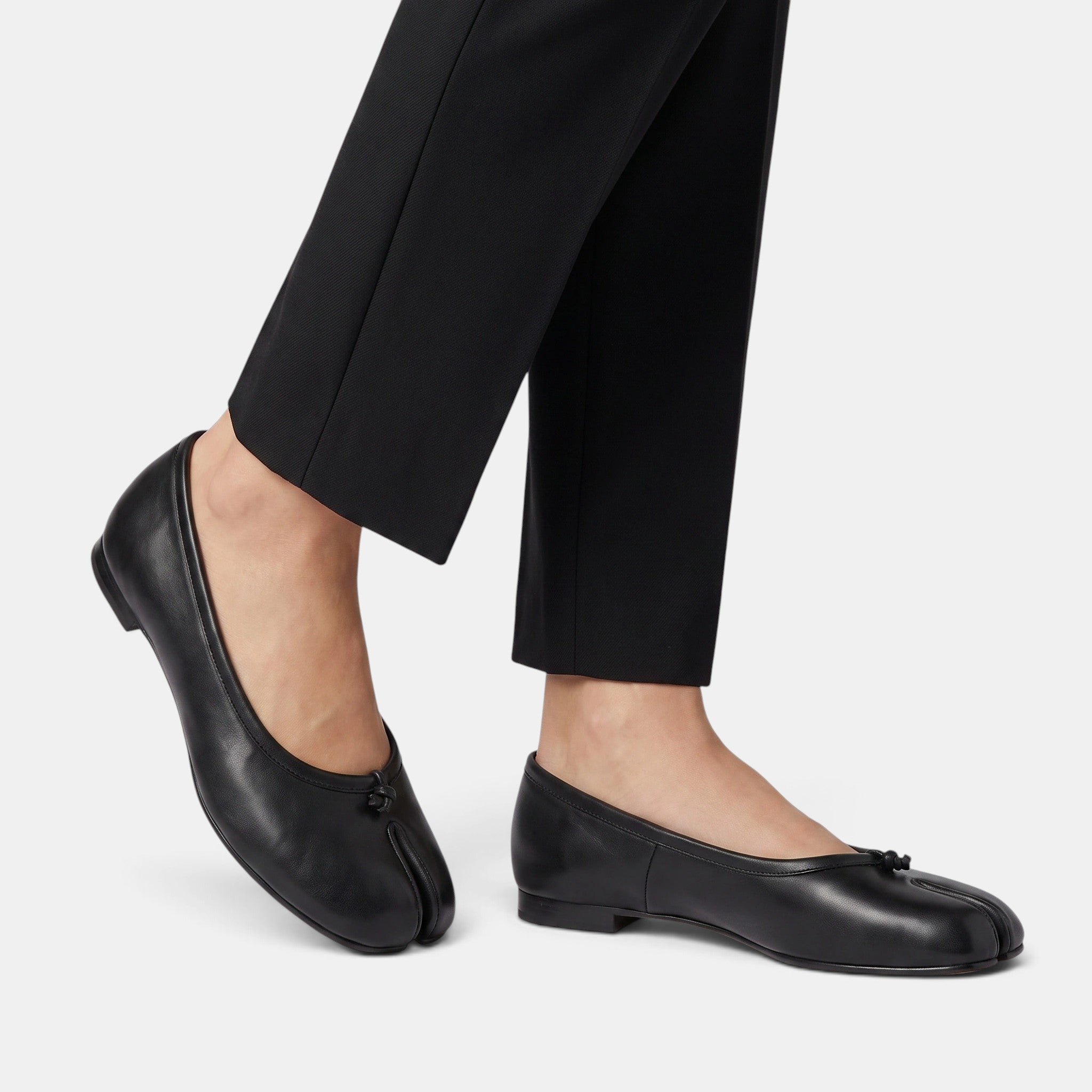 Women's Ballet Flats with Split Toe and Bow Detail
