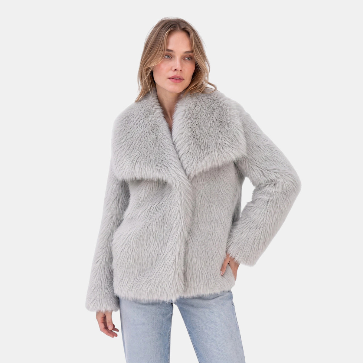Women's Jacket with Oversized Collar and Long Sleeves
