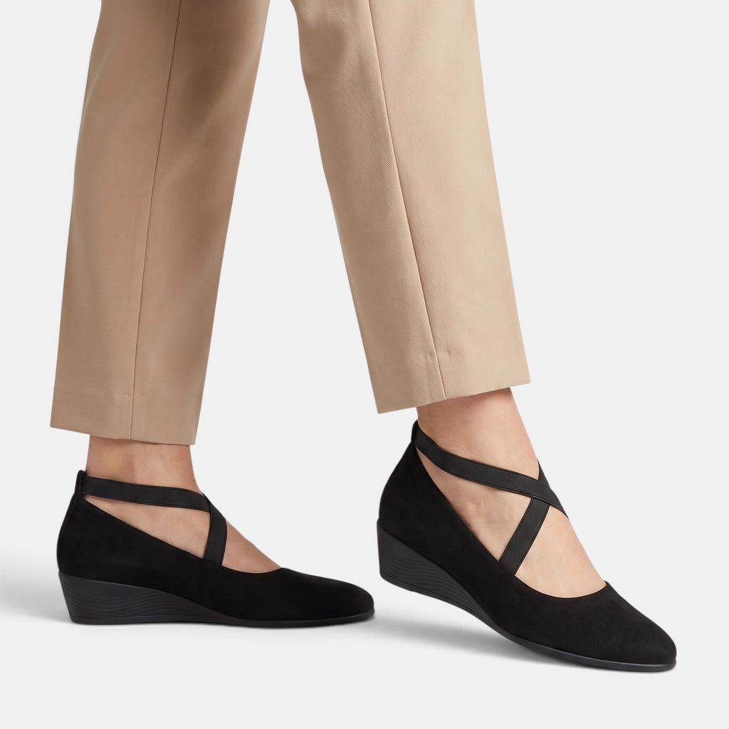 Women's Wedge Flats with Cross Straps and Pointed Toe